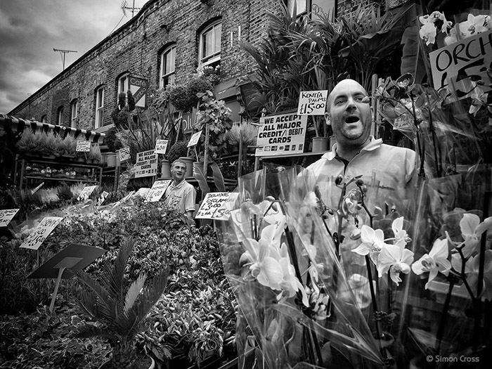 London street photography © Simon Cross